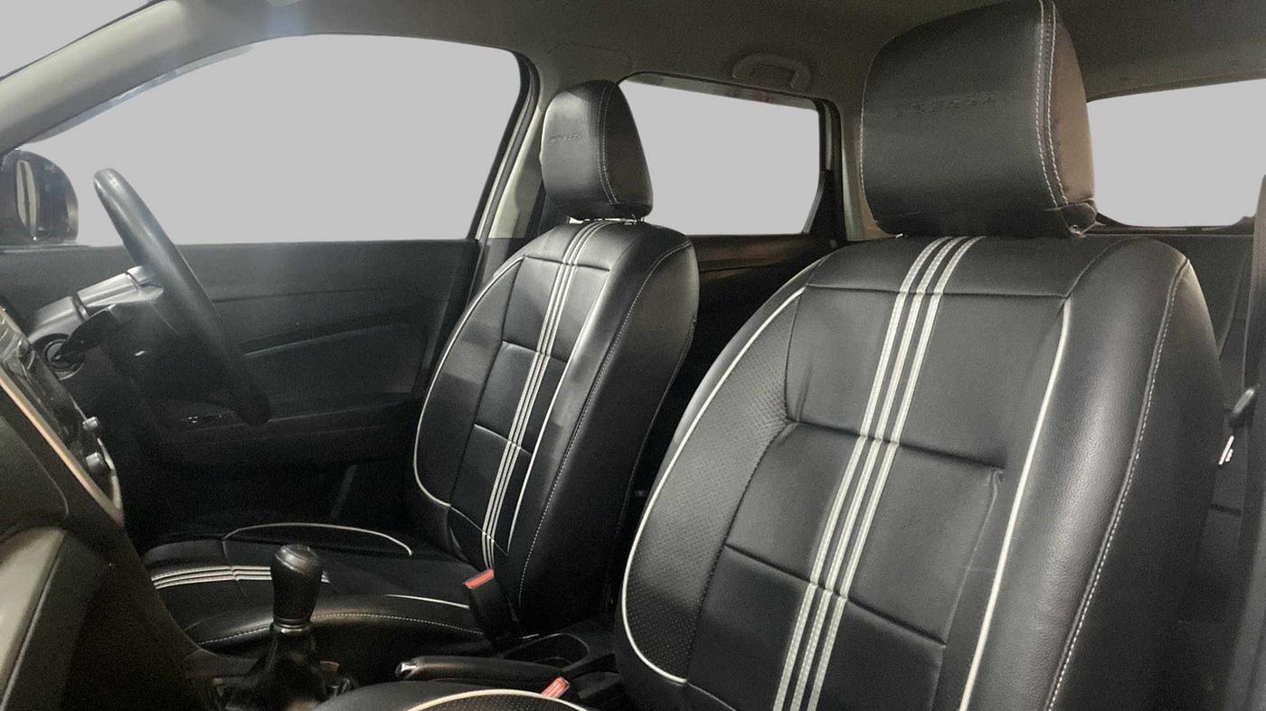 2020 Maruti Vitara Brezza LXI, Petrol, Manual, 21,649 km, Right Side Front Door Cabin