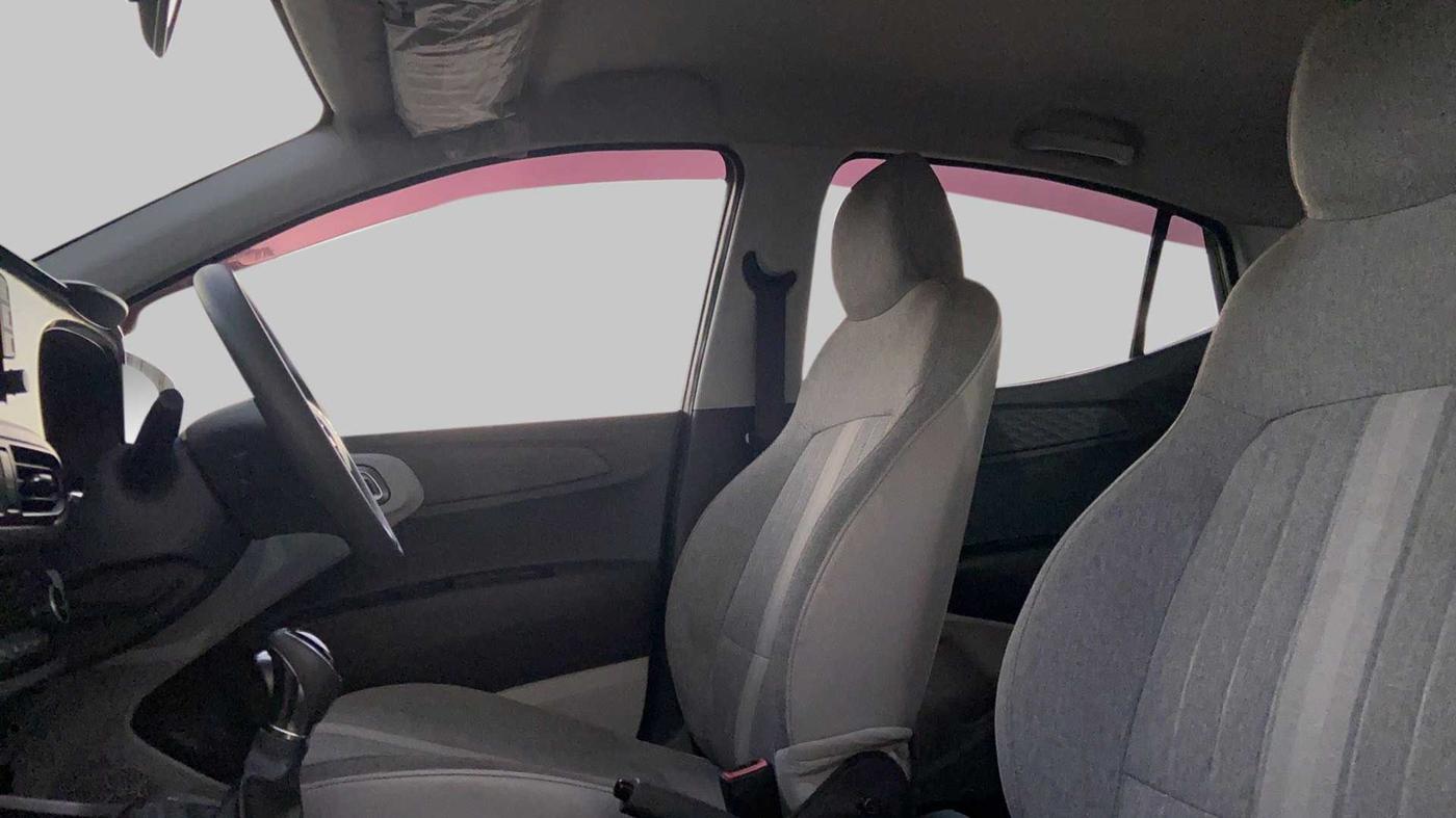 2020 Hyundai GRAND I10 NIOS SPORTZ 1.2 AT, Petrol, Automatic, 14,910 km, Right Side Front Door Cabin