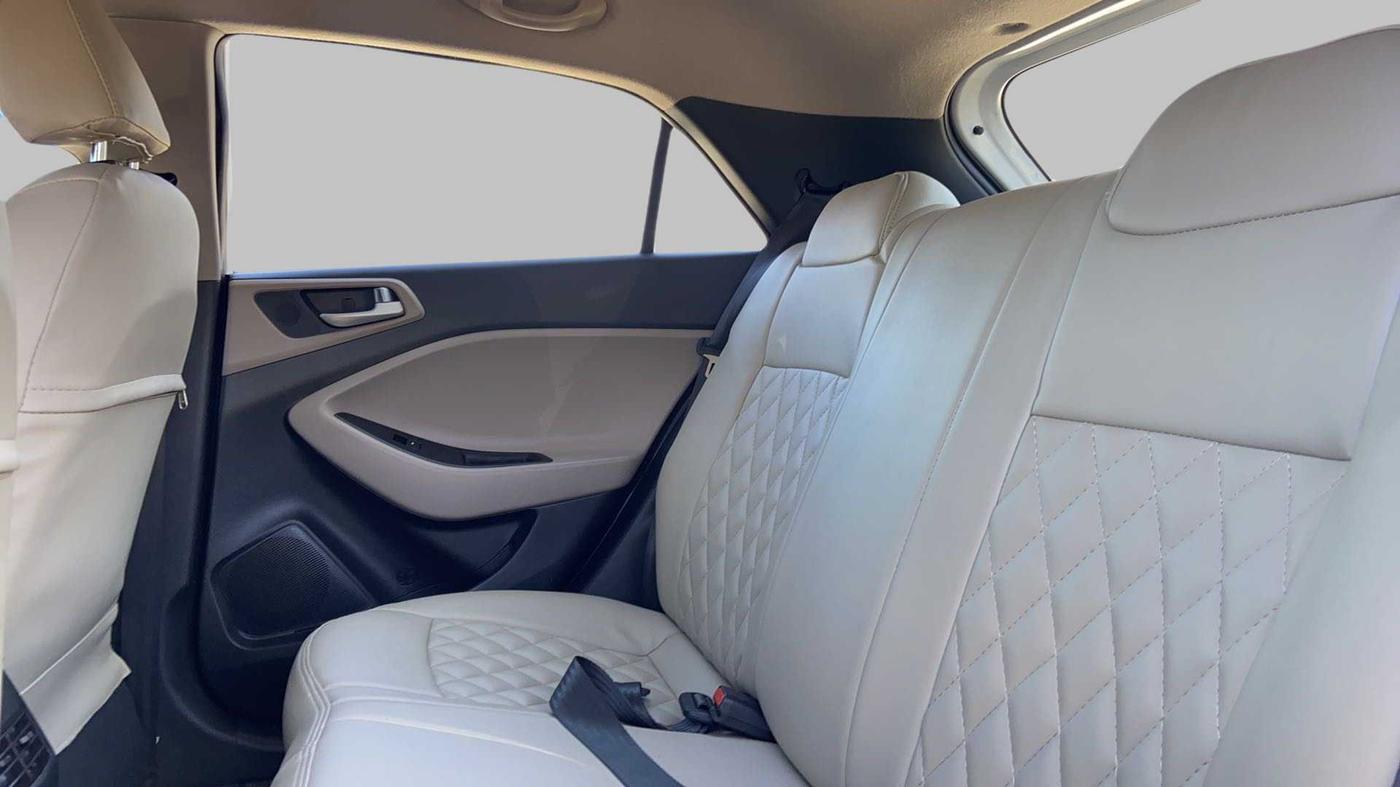 2020 Hyundai Elite i20 1.2 SPORTS PLUS VTVT, Petrol, Manual, 18,161 km, Right Side Rear Door Cabin