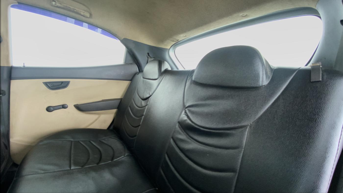2014 Hyundai Eon MAGNA PLUS, Petrol, Manual, 27,576 km, Right Side Rear Door Cabin