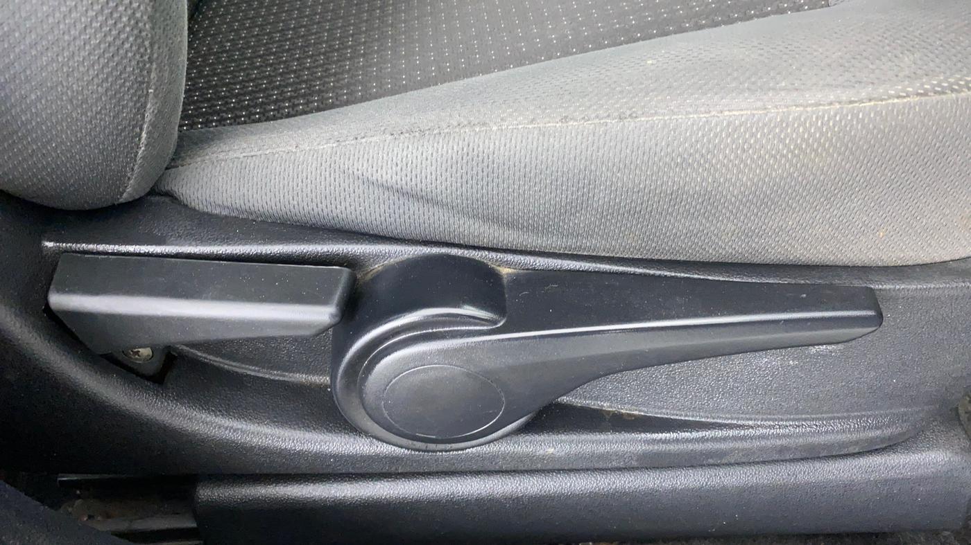 2017 Tata TIGOR XZ 1.2 REVOTRON, Petrol, Manual, 65,574 km, Driver Side Adjustment Panel