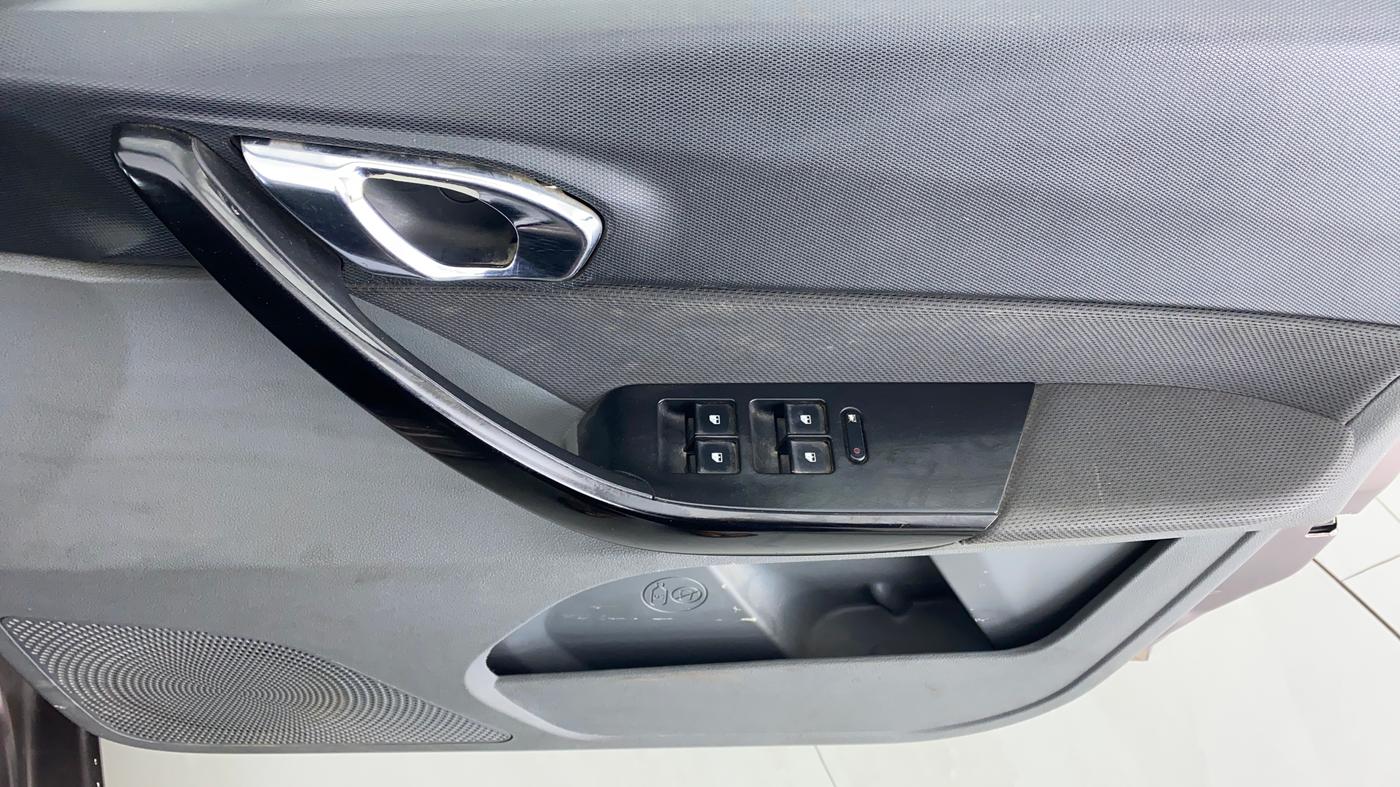 2017 Tata TIGOR XZ 1.2 REVOTRON, Petrol, Manual, 65,574 km, Driver Side Door Panels Control