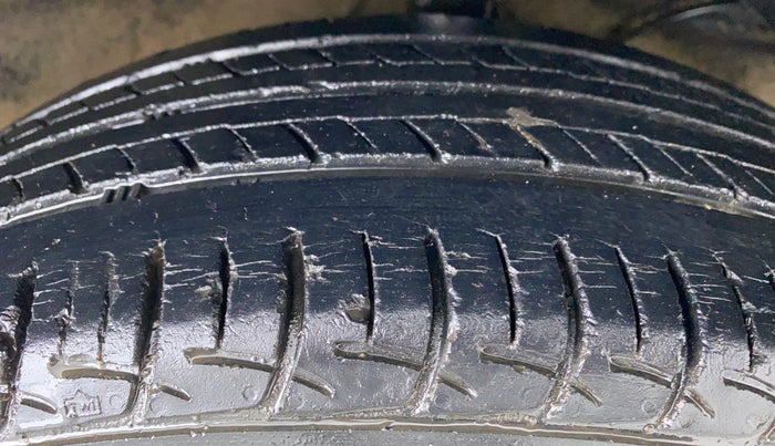 2016 Maruti Baleno DELTA PETROL 1.2, Petrol, Manual, 53,081 km, Right Front Tyre Tread