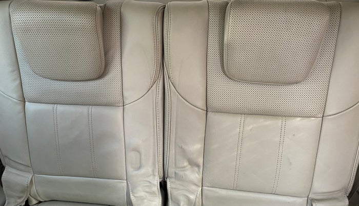 2015 Mahindra XUV500 W10 FWD, Diesel, Manual, Third Seat Row ( optional )