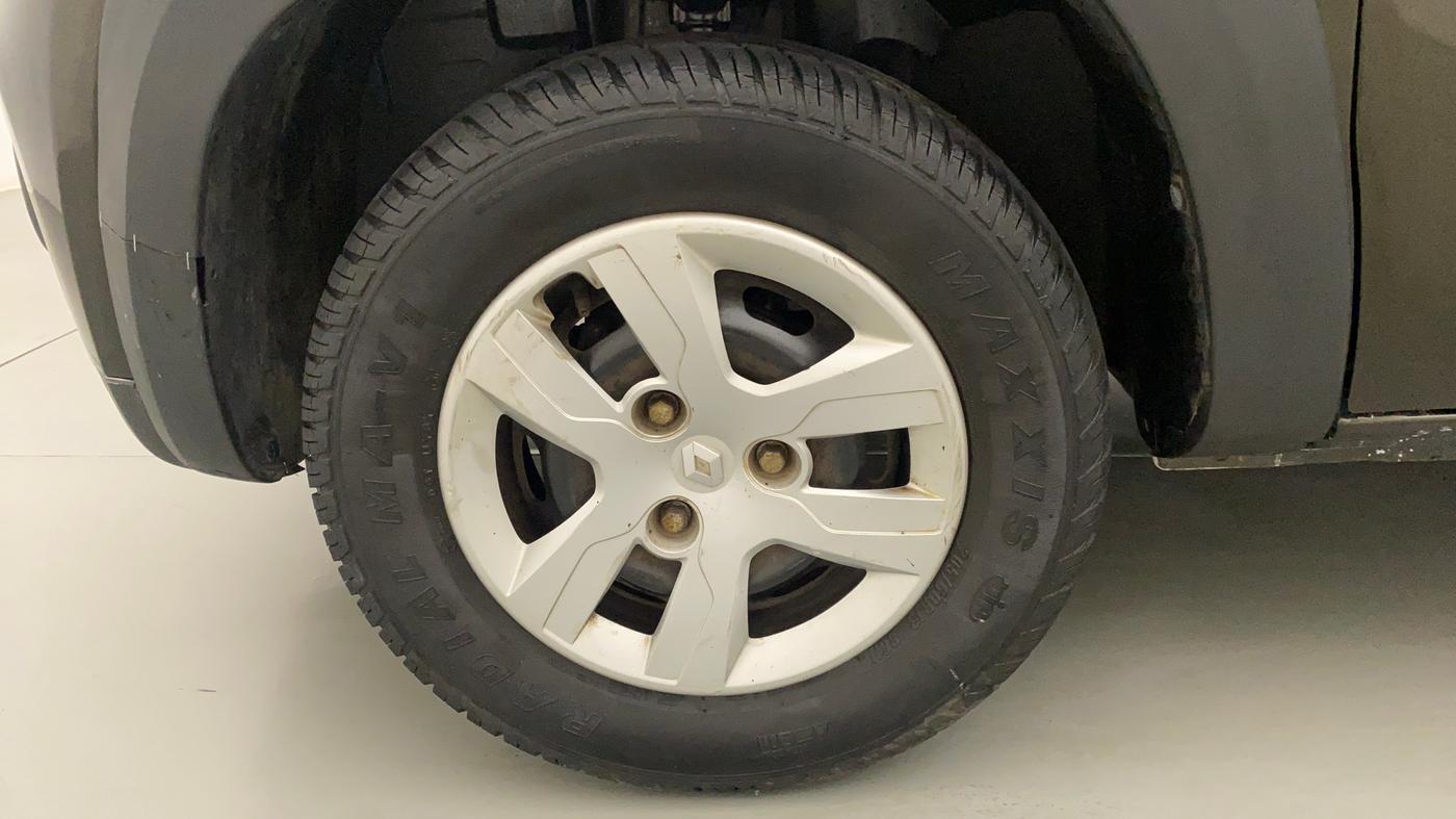 2015 Renault Kwid RXL, Petrol, Manual, 16,931 km, Left Front Wheel