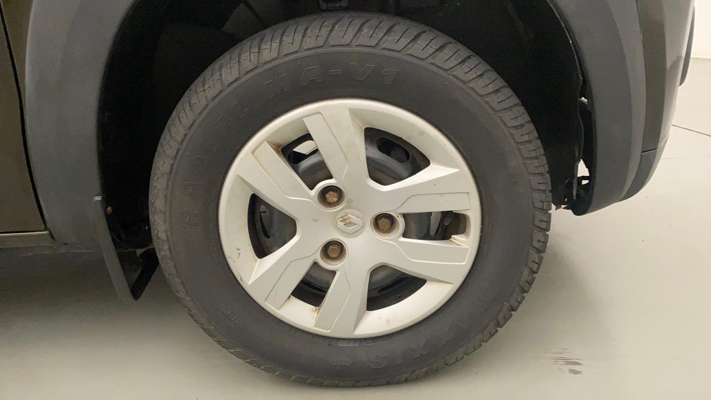 2015 Renault Kwid RXL, Petrol, Manual, 16,931 km, Right Front Wheel
