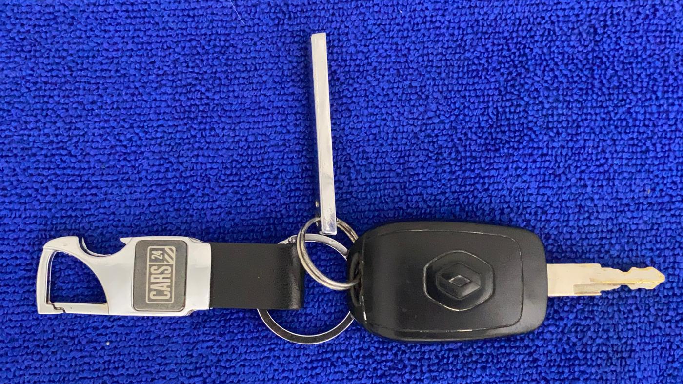 2015 Renault Kwid RXL, Petrol, Manual, 16,931 km, Key Close Up
