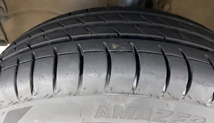 2015 Maruti Wagon R 1.0 VXI, Petrol, Manual, 75,135 km, Left Front Tyre Tread