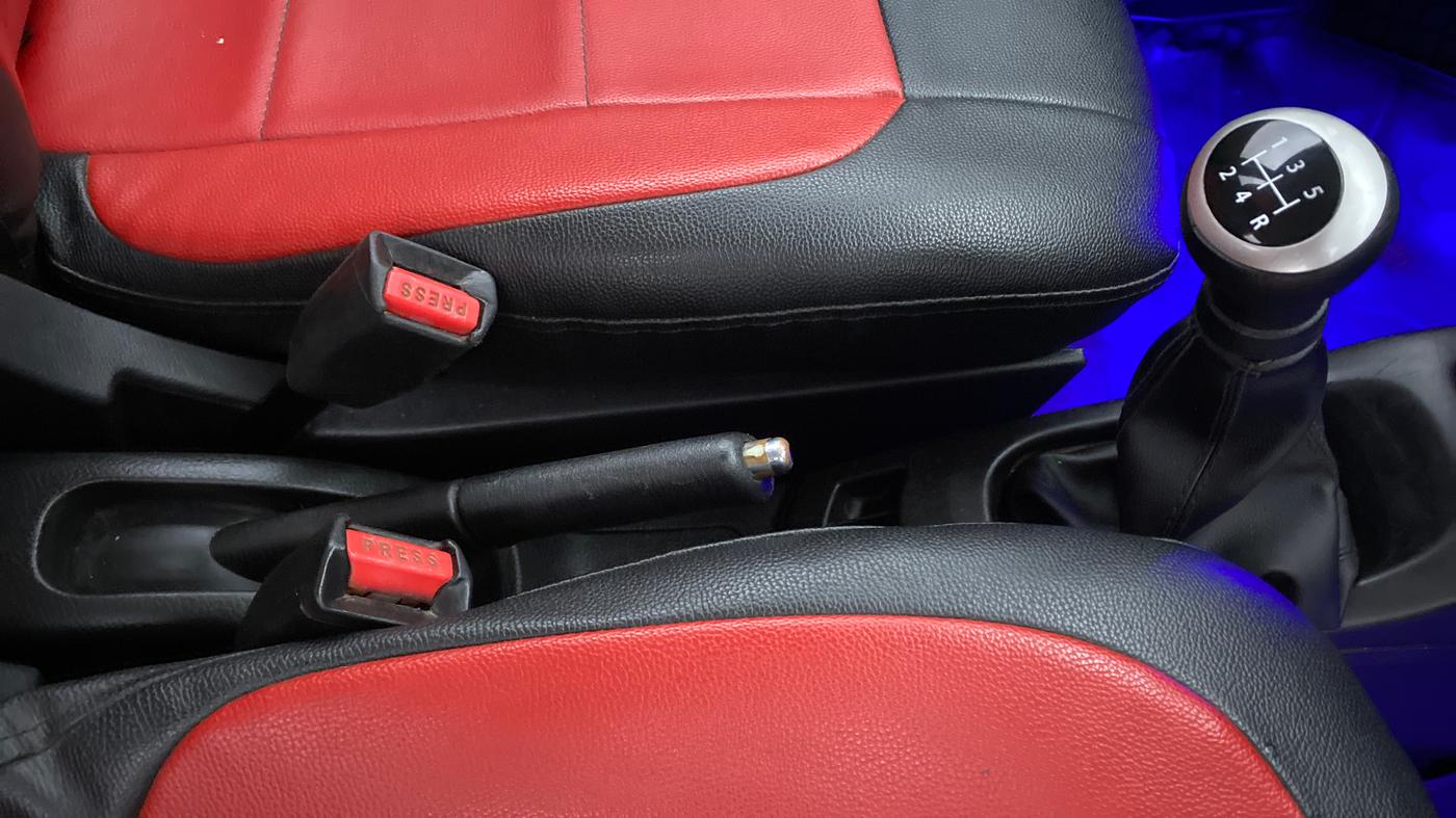 2015 Maruti Wagon R 1.0 VXI, Petrol, Manual, 75,135 km, Gear Lever