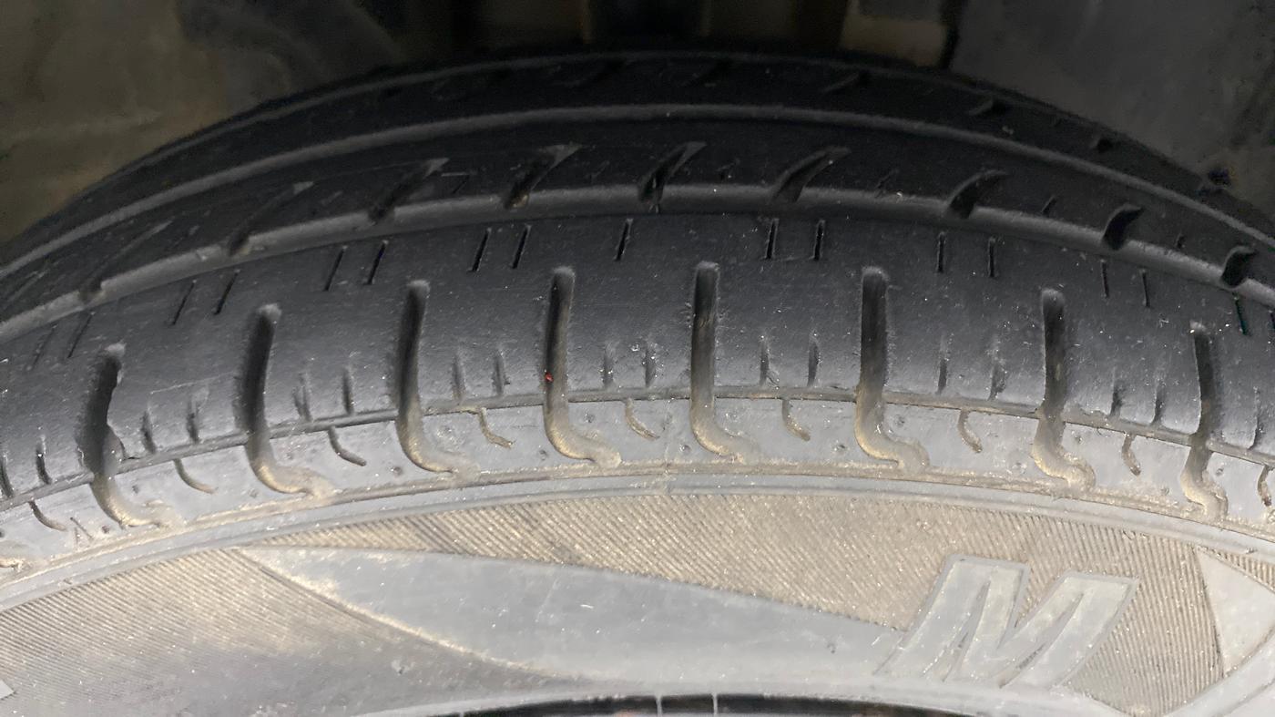 2018 Renault Kwid RXT 1.0 EASY-R AT OPTION, Petrol, Automatic, 25,870 km, Right Front Tyre Tread