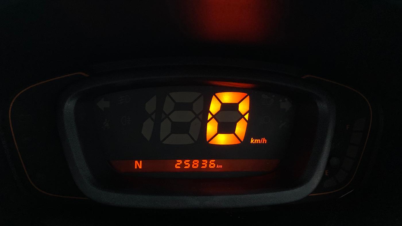 2018 Renault Kwid RXT 1.0 EASY-R AT OPTION, Petrol, Automatic, 25,870 km, Odometer Image