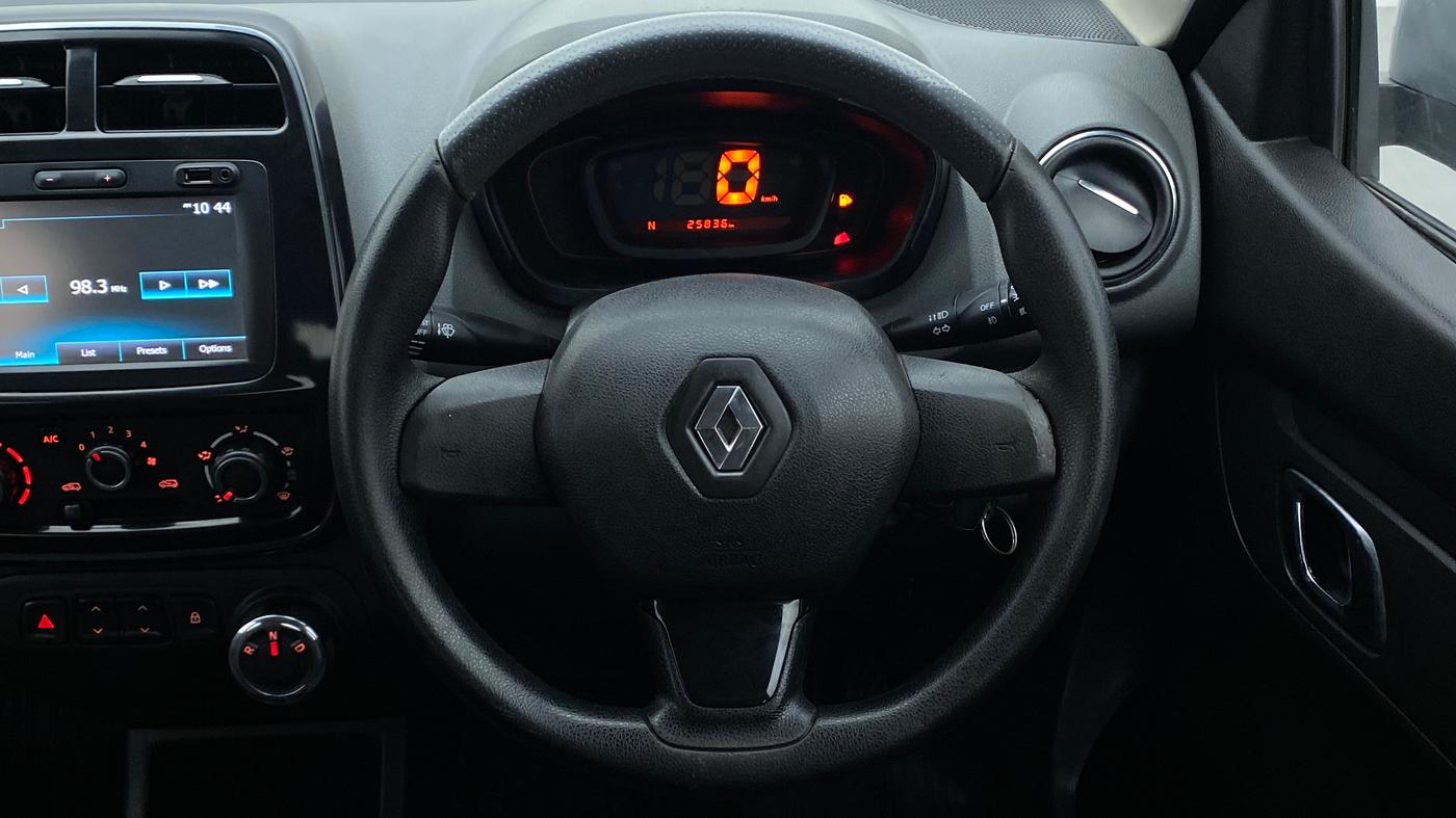2018 Renault Kwid RXT 1.0 EASY-R AT OPTION, Petrol, Automatic, 25,870 km, Steering Wheel Close Up