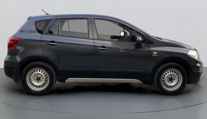 2017 Maruti S Cross SIGMA 1.3, Diesel, Manual, 70,930 km, Right Side View