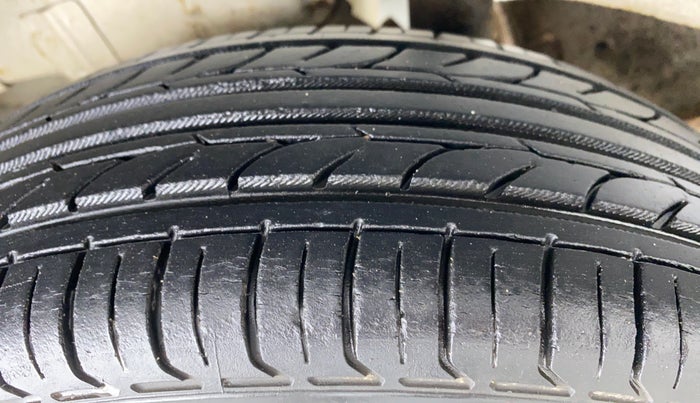 2014 Hyundai Santro Xing GLS, Petrol, Manual, 57,196 km, Right Rear Tyre Tread