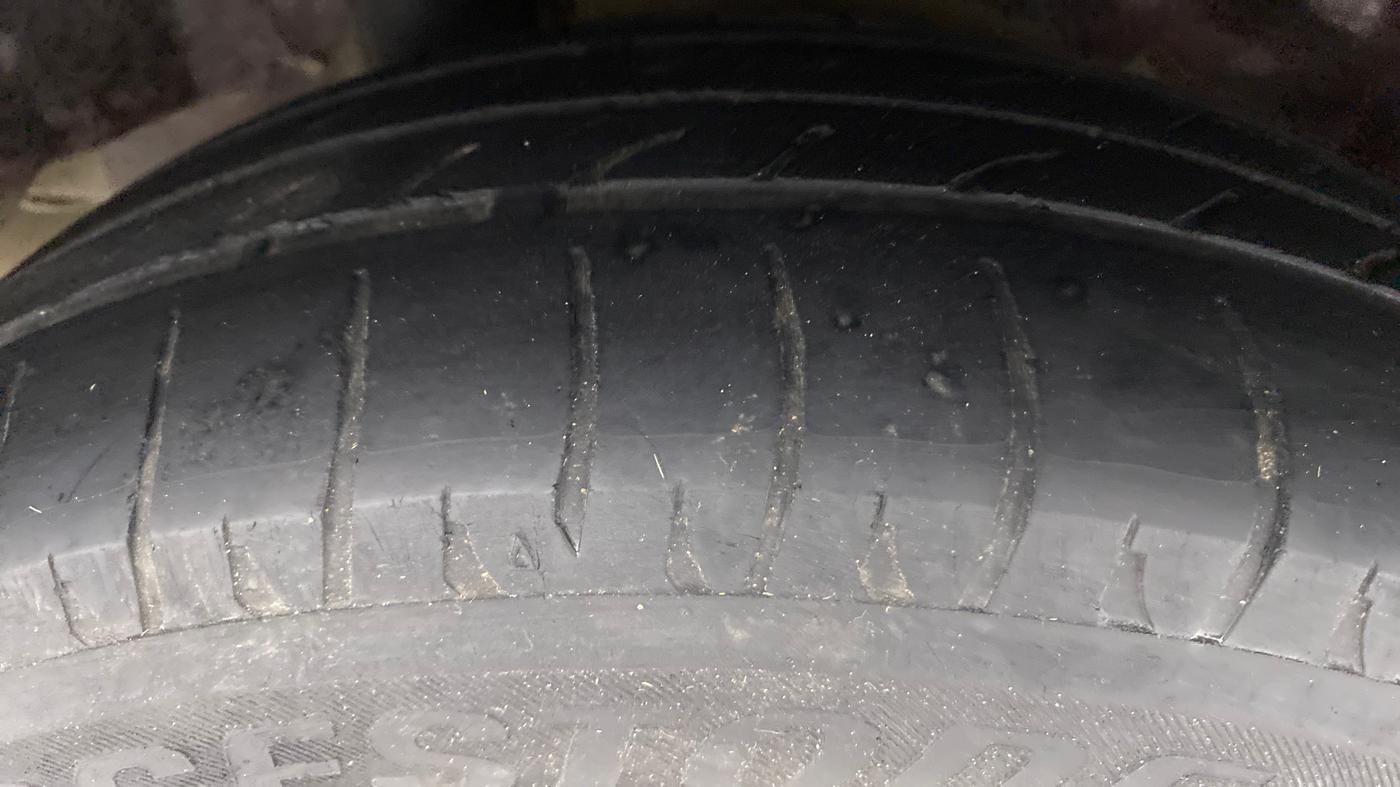 2015 Honda Amaze 1.2 SMT I VTEC, Petrol, Manual, 1,00,238 km, Right Rear Tyre Tread