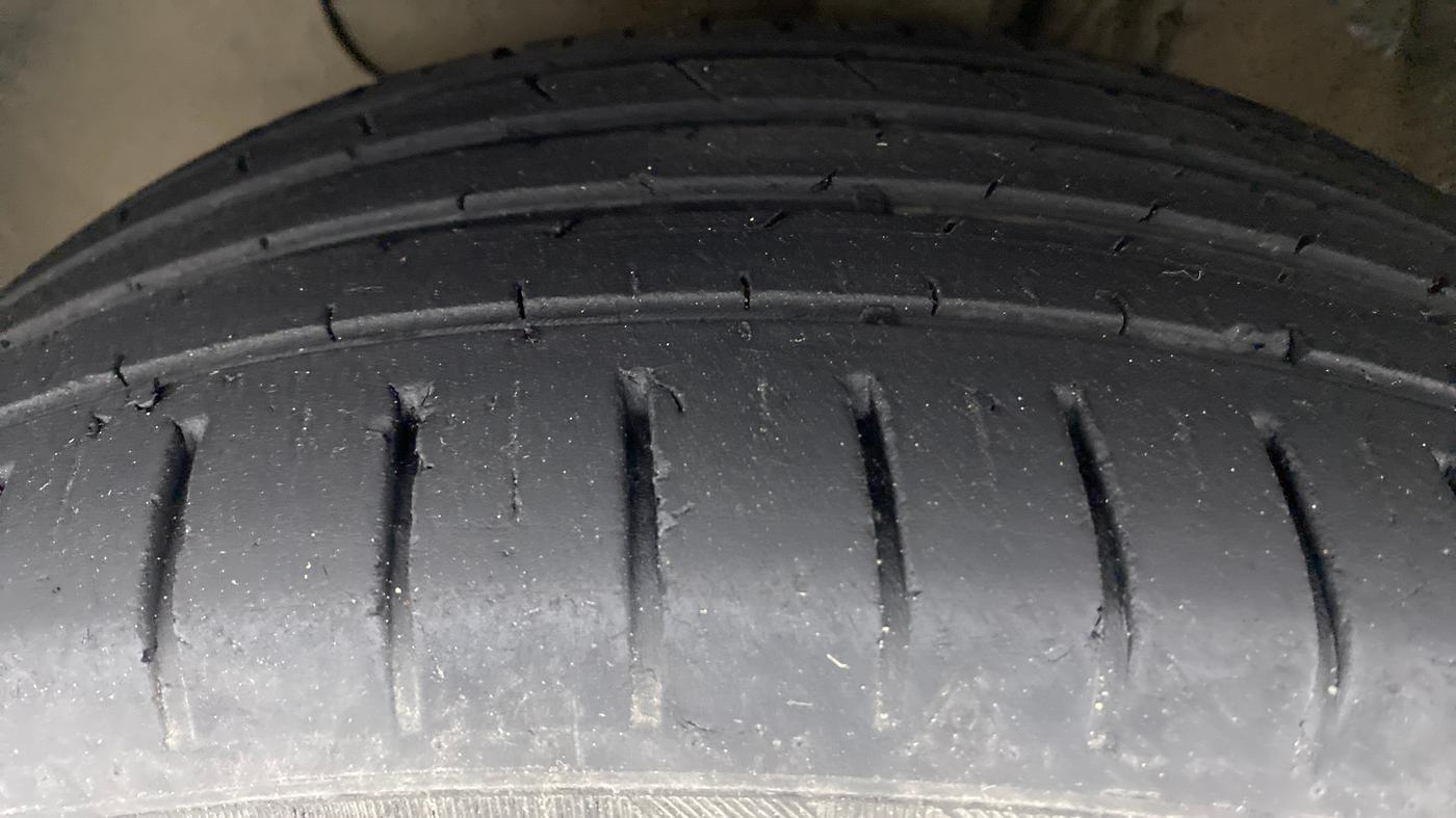 2019 Hyundai Elite i20 ASTA 1.2 (O), Petrol, Manual, 57,504 km, Left Front Tyre Tread