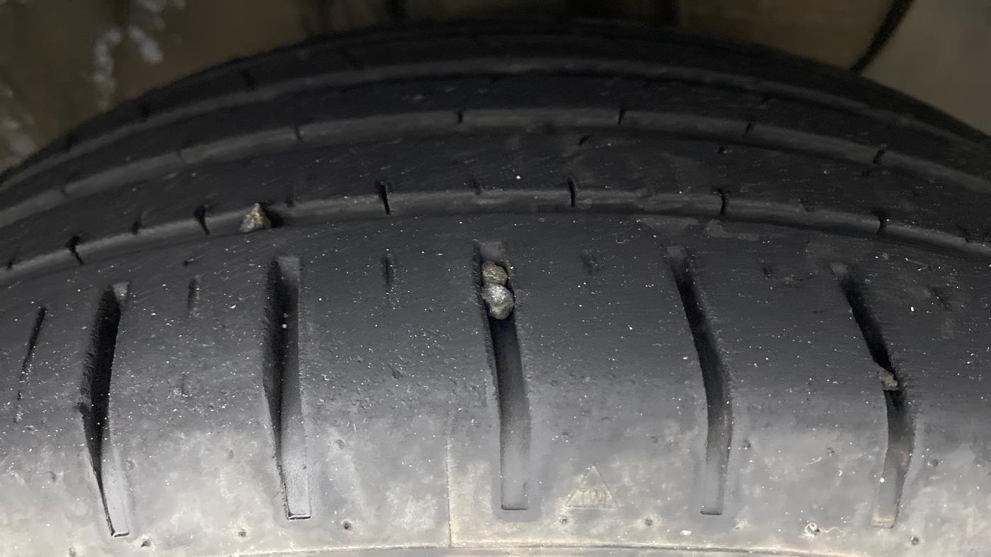 2019 Hyundai Elite i20 ASTA 1.2 (O), Petrol, Manual, 57,504 km, Right Front Tyre Tread