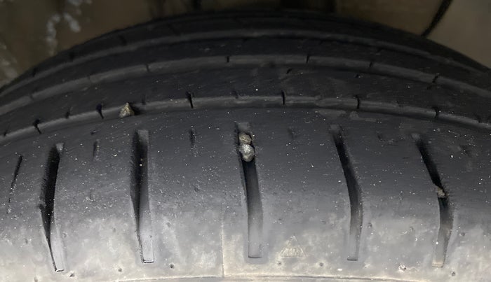 2019 Hyundai Elite i20 ASTA 1.2 (O), Petrol, Manual, 57,504 km, Right Front Tyre Tread