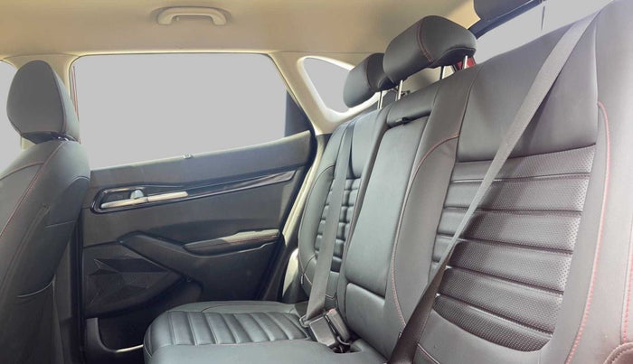 2019 KIA SELTOS GTX 1.4 GDI PETROL, Petrol, Manual, 16,483 km, Right Side Rear Door Cabin