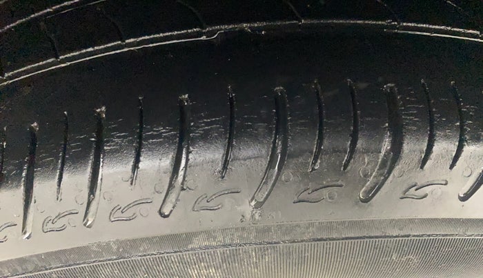 2021 Maruti Baleno DELTA PETROL 1.2, Petrol, Manual, 38,380 km, Left Rear Tyre Tread