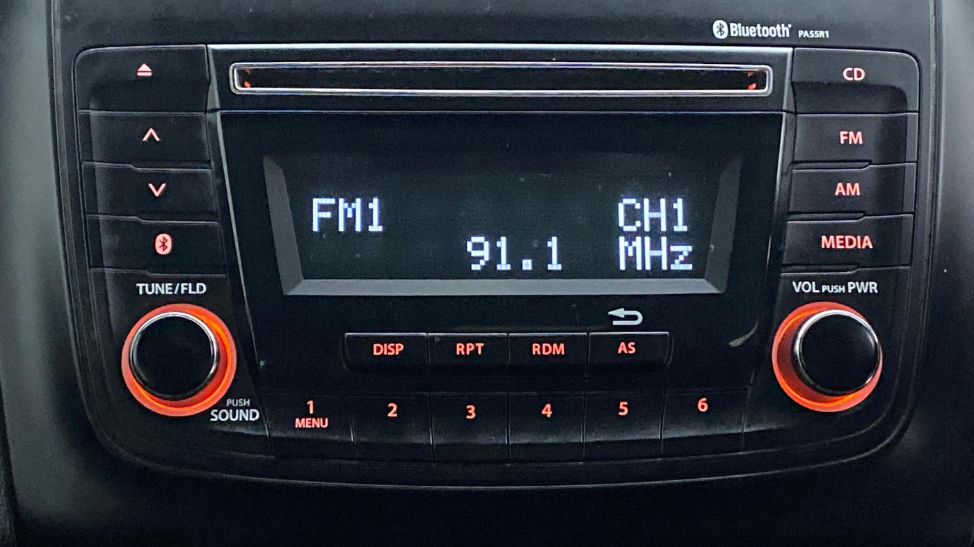 2018 Maruti Swift VXI, Petrol, Manual, 46,596 km, Infotainment System