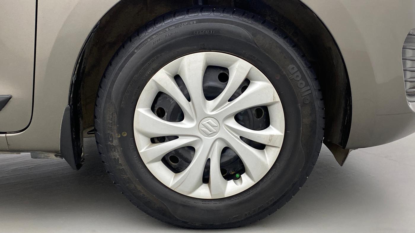 2018 Maruti Swift VXI, Petrol, Manual, 46,596 km, Right Front Wheel