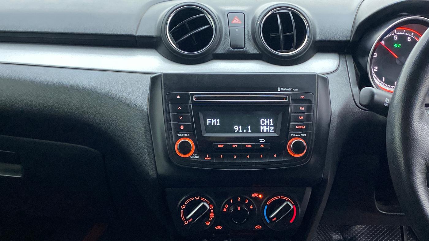 2018 Maruti Swift VXI, Petrol, Manual, 46,596 km, Air Conditioner