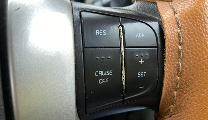 2016 Mahindra Scorpio S10, Diesel, Manual, 66,890 km, Adaptive Cruise Control