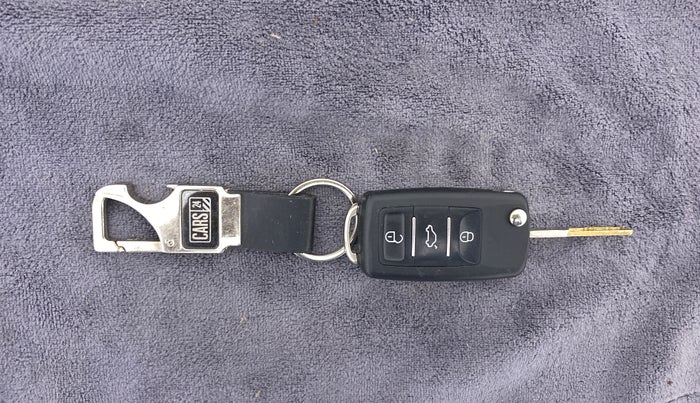 2016 Mahindra Scorpio S10, Diesel, Manual, 66,890 km, Key Close Up