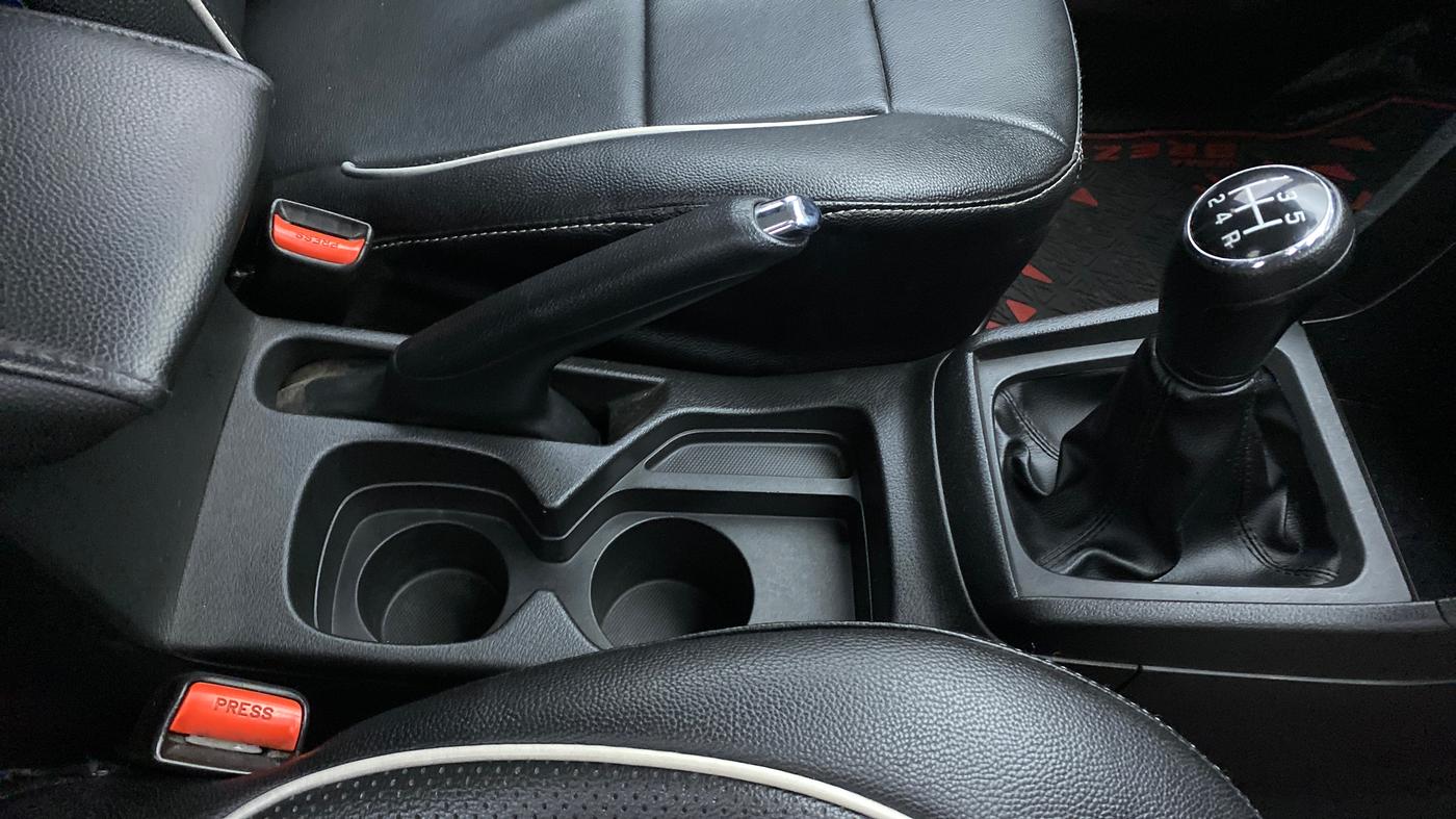 2020 Maruti Vitara Brezza ZXI +, Petrol, Manual, 40,298 km, Gear Lever