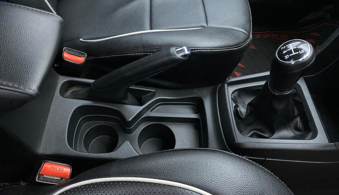 2020 Maruti Vitara Brezza ZXI +, Petrol, Manual, 40,298 km, Gear Lever