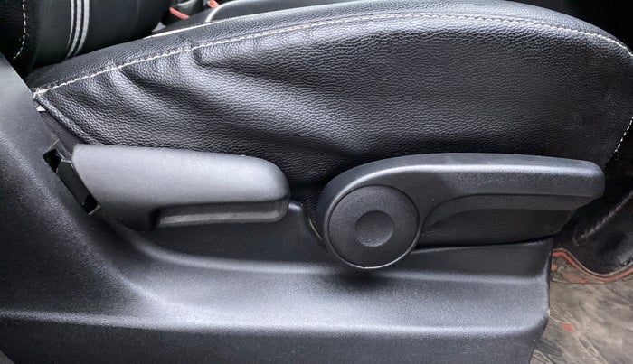 2020 Maruti Vitara Brezza ZXI +, Petrol, Manual, 40,298 km, Driver Side Adjustment Panel