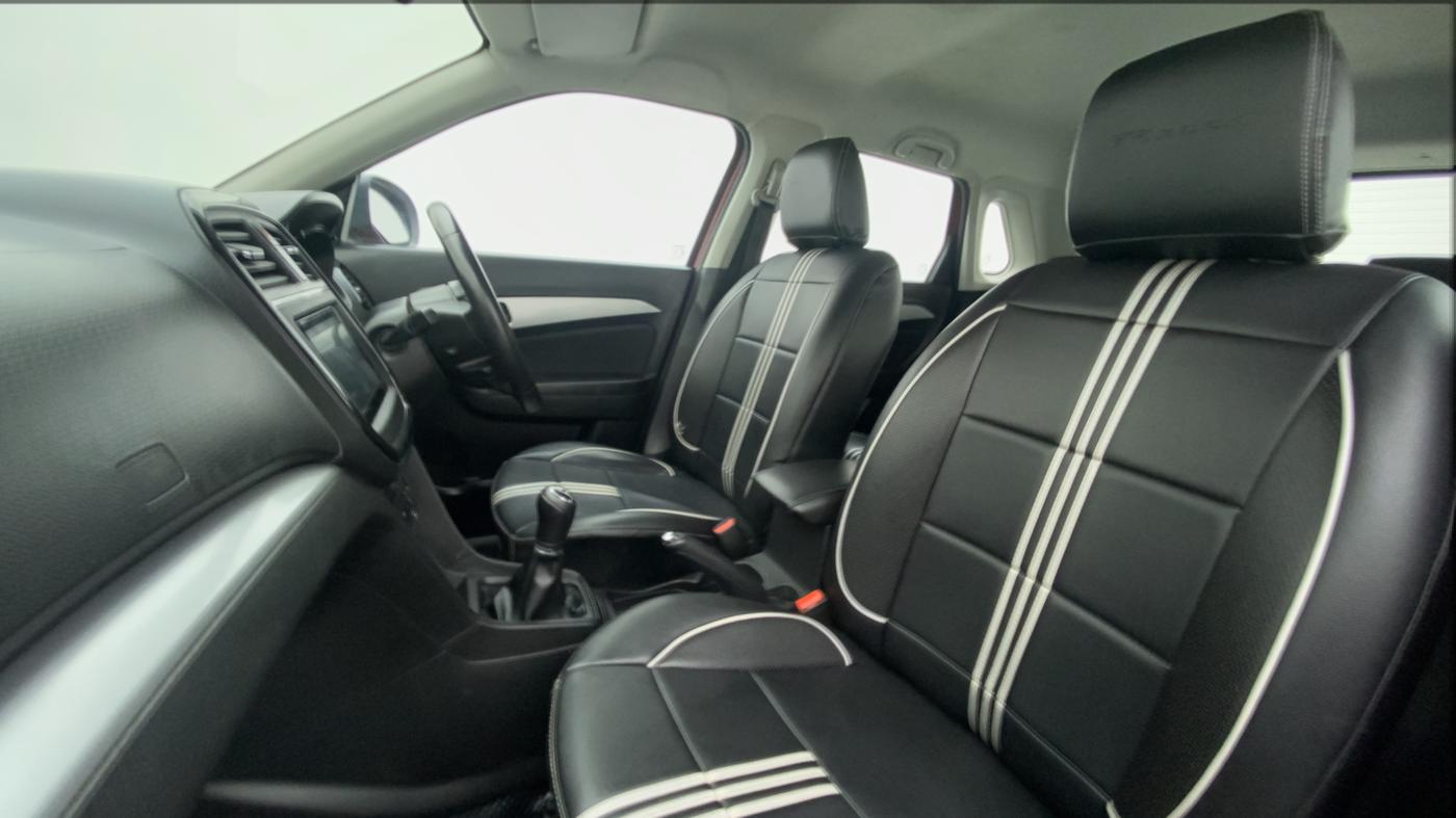 2020 Maruti Vitara Brezza ZXI +, Petrol, Manual, 40,298 km, Right Side Front Door Cabin