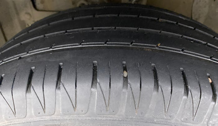 2020 Maruti Vitara Brezza ZXI +, Petrol, Manual, 40,298 km, Left Front Tyre Tread