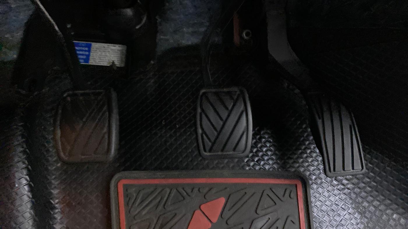 2020 Maruti Vitara Brezza ZXI +, Petrol, Manual, 40,298 km, Pedals