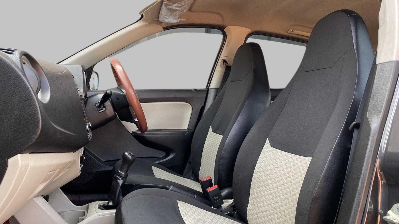 2019 Maruti Alto VXI, Petrol, Manual, 74,695 km, Right Side Front Door Cabin