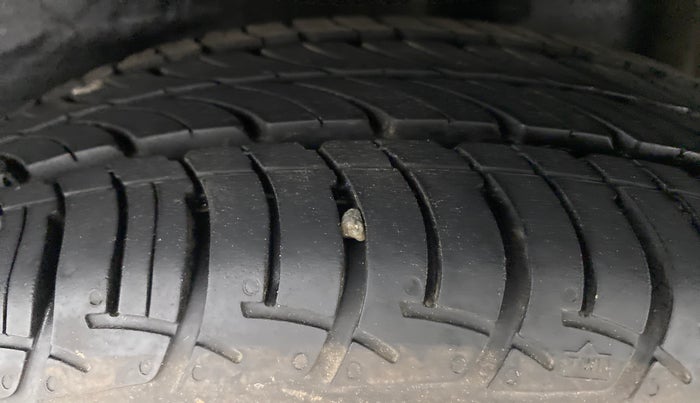 2014 Maruti Celerio VXI d, Petrol, Manual, 42,538 km, Left Rear Tyre Tread