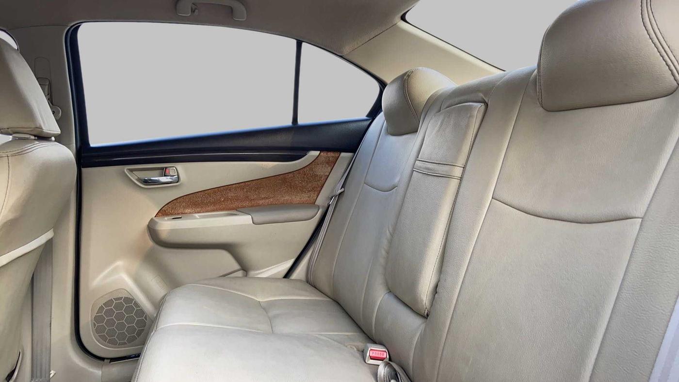 2016 Maruti Ciaz VXI (O), Petrol, Manual, 72,394 km, Right Side Rear Door Cabin