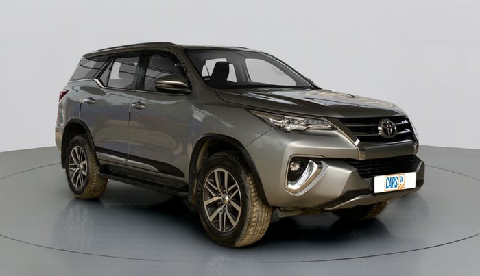 2017 Toyota Fortuner 2.8 4x4 AT, Diesel, Automatic, 52,692 km, Right Front Diagonal