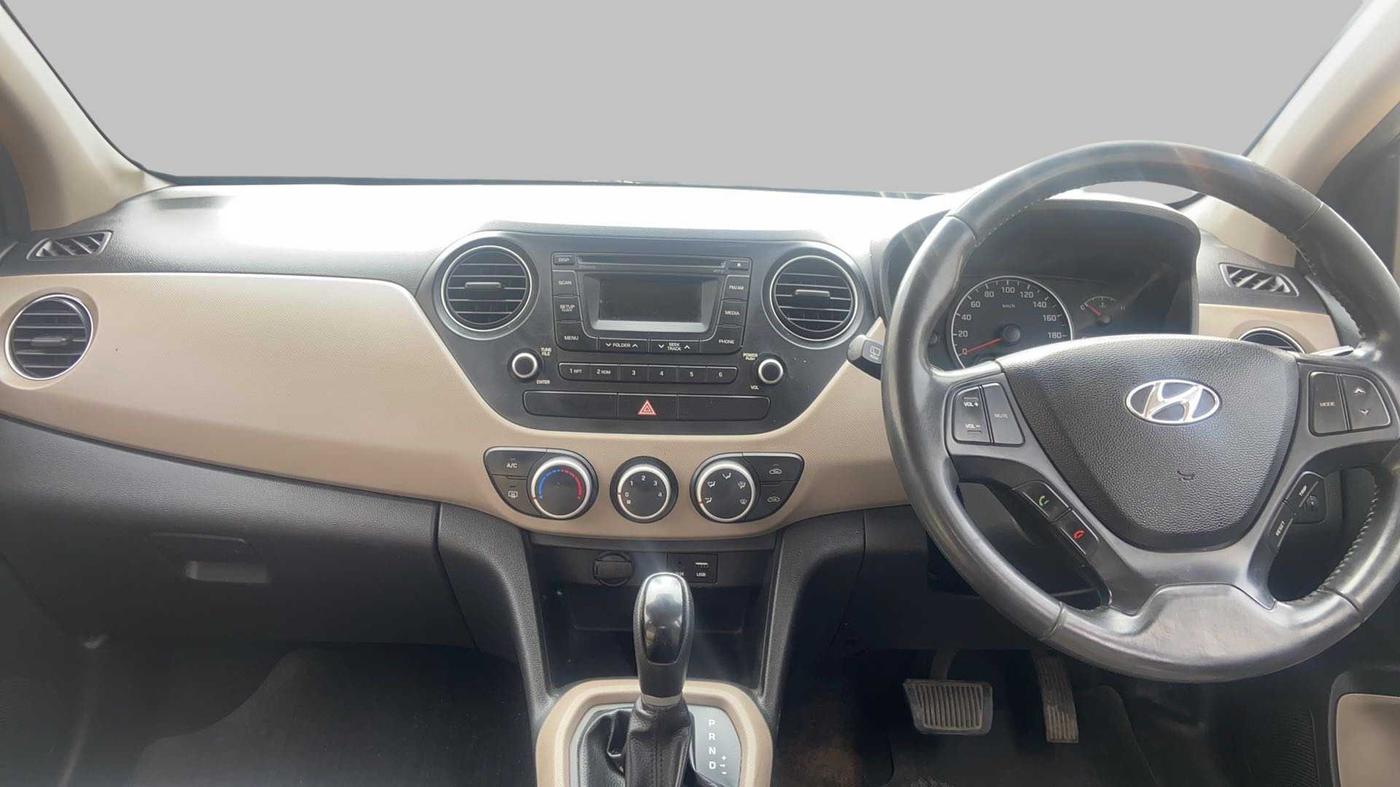 2016 Hyundai Grand i10 ASTA 1.2 AT VTVT, Petrol, Automatic, 33,926 km, Dashboard
