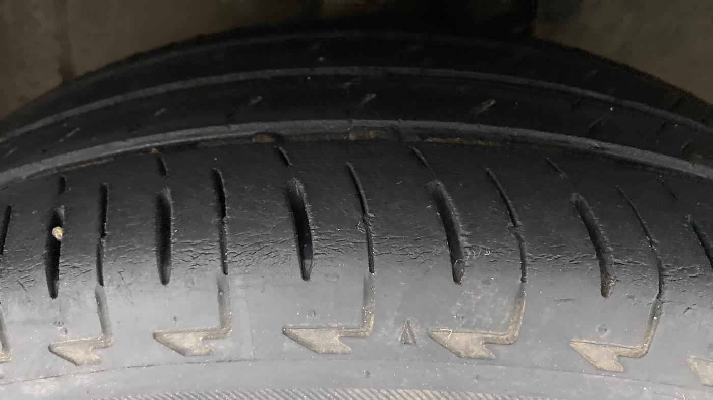 2019 Maruti IGNIS SIGMA 1.2 K12, Petrol, Manual, 38,982 km, Right Front Tyre Tread