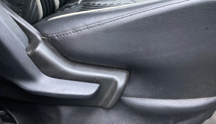 2019 Maruti IGNIS SIGMA 1.2 K12, Petrol, Manual, 38,982 km, Driver Side Adjustment Panel