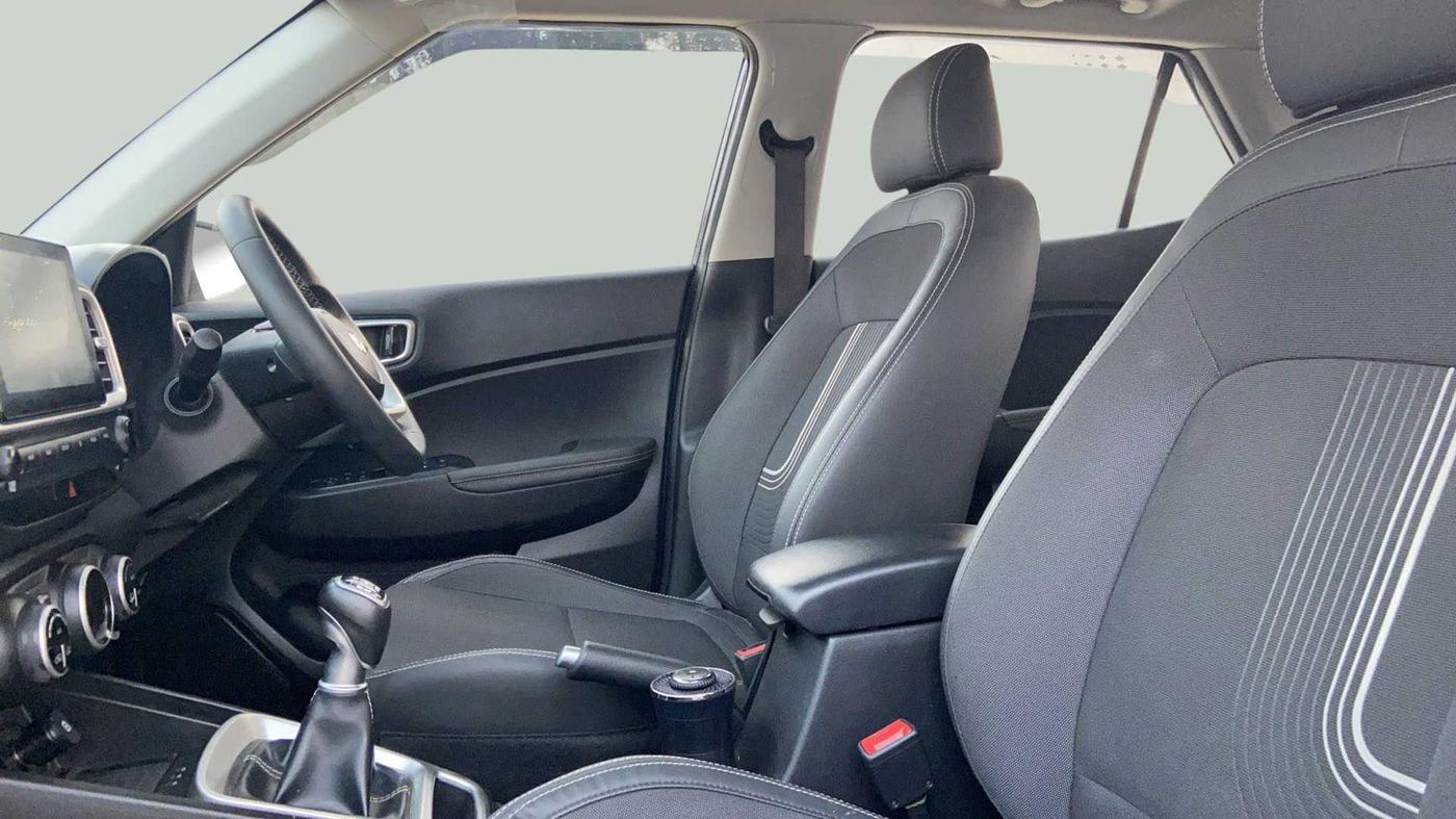 2020 Hyundai VENUE 1.0L Turbo GDI SX(O) MT, Petrol, Manual, 18,935 km, Right Side Front Door Cabin