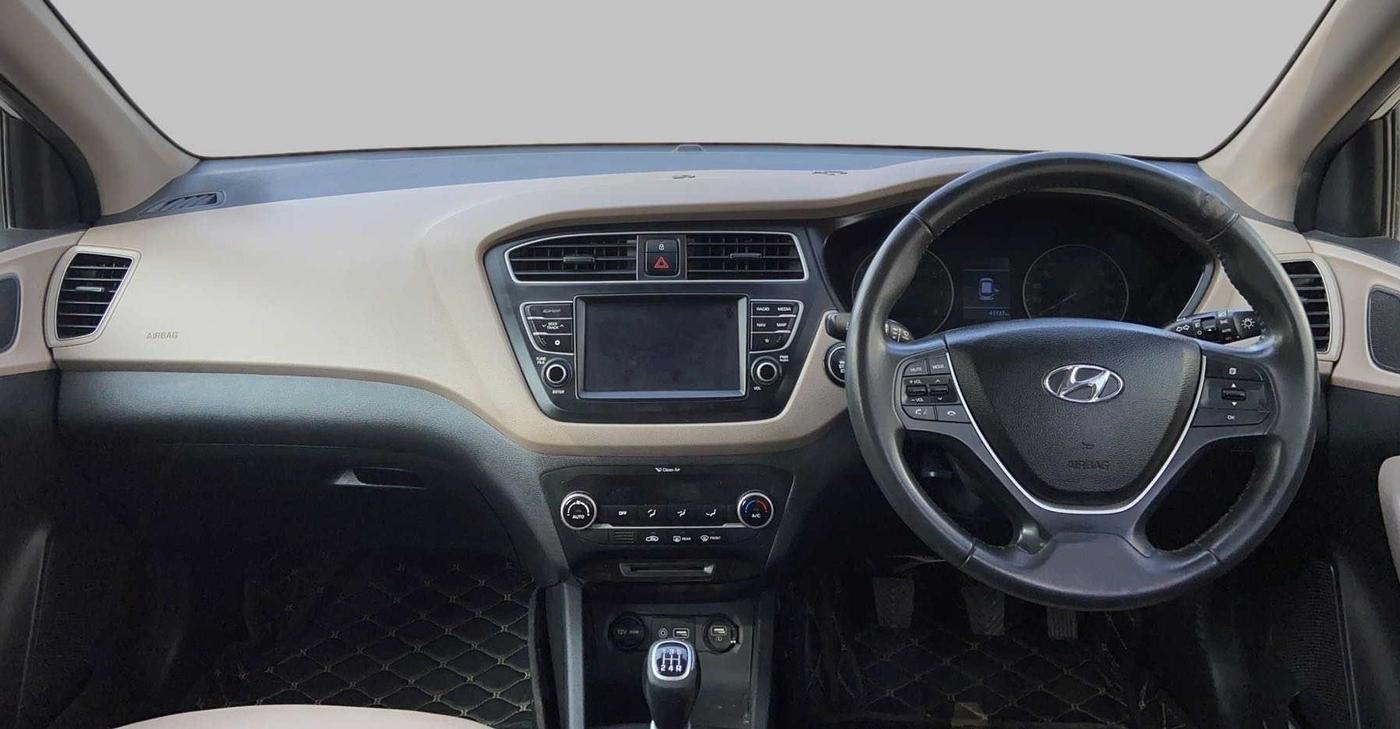 2018 Hyundai Elite i20 ASTA 1.2 (O), Petrol, Manual, 43,137 km, Dashboard