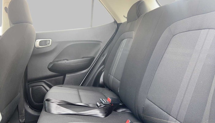 2021 Hyundai VENUE S MT 1.2 KAPPA, Petrol, Manual, 8,470 km, Right Side Rear Door Cabin