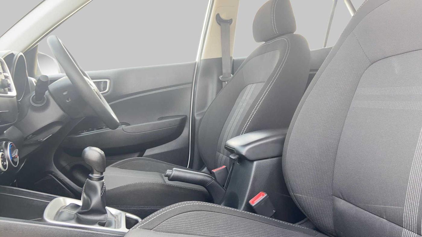 2021 Hyundai VENUE S MT 1.2 KAPPA, Petrol, Manual, 8,470 km, Right Side Front Door Cabin