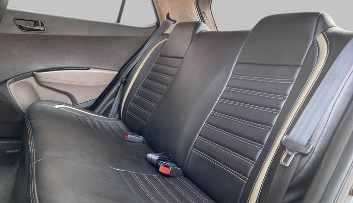 2019 Hyundai Grand i10 MAGNA 1.2 VTVT, CNG, Manual, 71,280 km, Right Side Rear Door Cabin