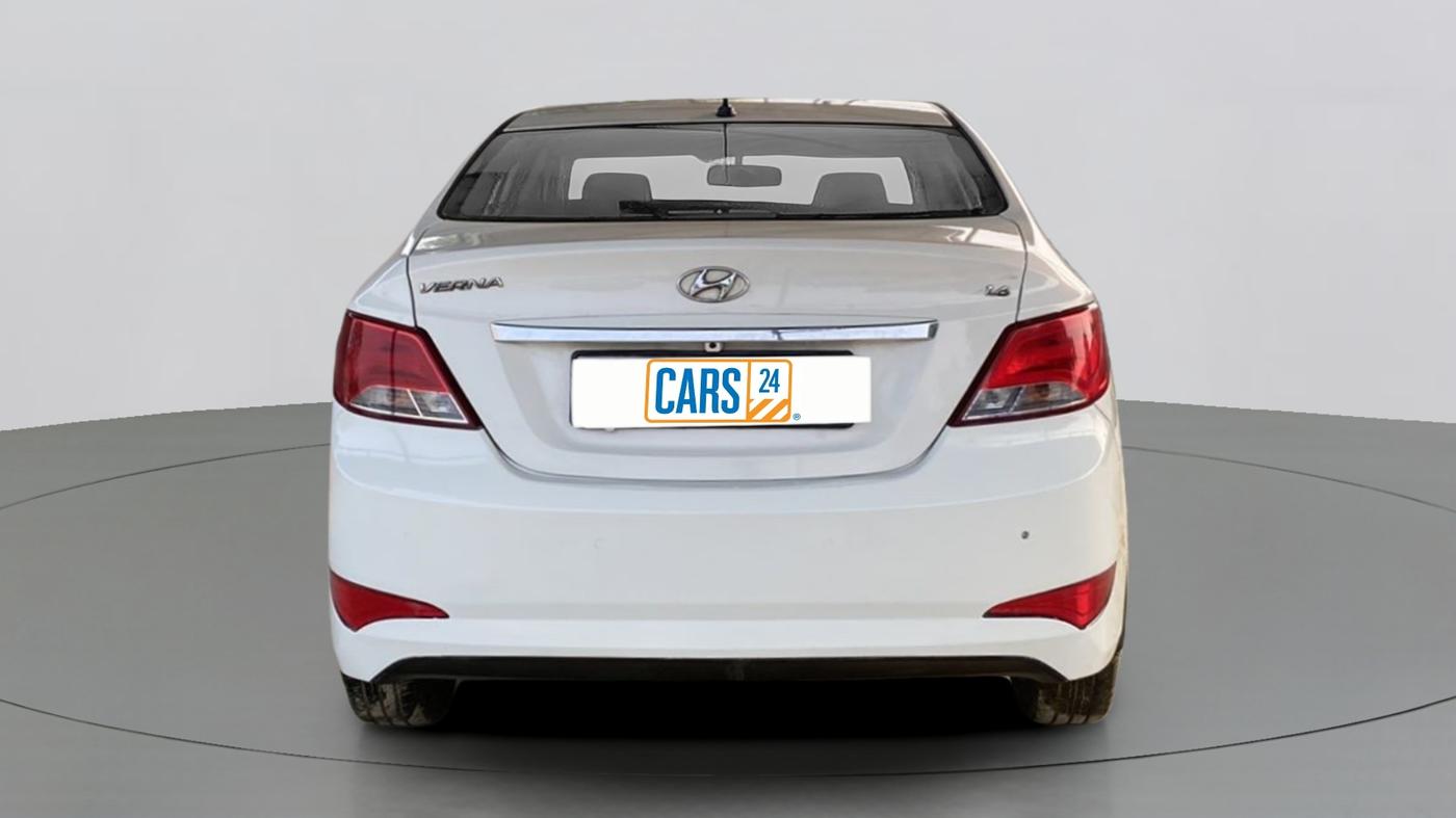 2015 Hyundai Verna FLUIDIC 1.6 CRDI S, Diesel, Manual, 1,01,702 km, Back/Rear