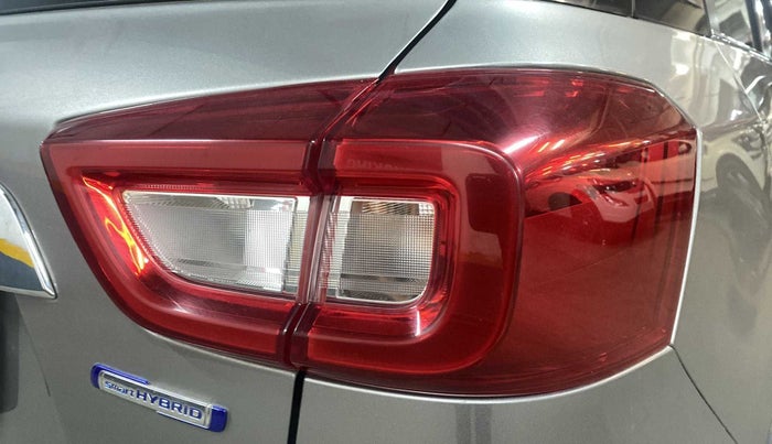 2021 Maruti Vitara Brezza ZXI AT SHVS, Petrol, Automatic, 16,086 km, Right tail light - Minor scratches