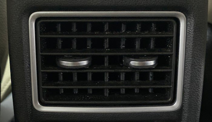 2021 Volkswagen Vento HIGHLINE PLUS 1.0 TSI AT, Petrol, Automatic, 14,335 km, Rear AC Vents
